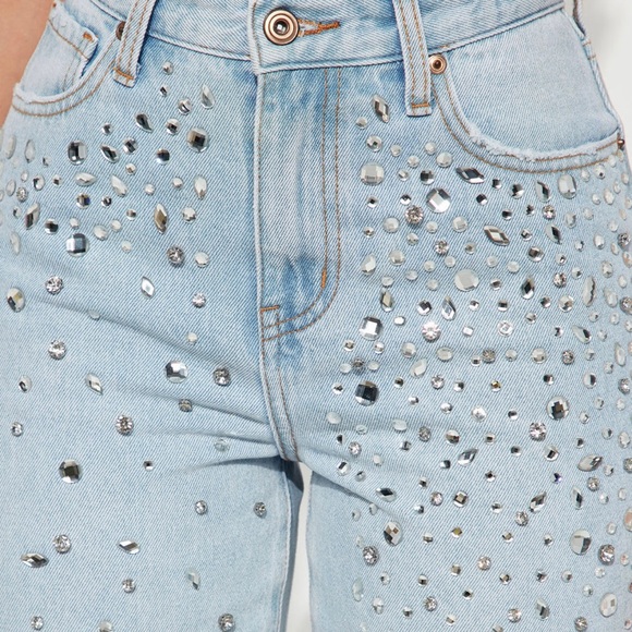 💎UNIQUE💎Jewel Bling Razzle Dazzle Embellished Straight Leg Light Wash Jeans. - Picture 2 of 6